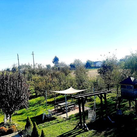 Dor De Casa Hotel Doljeşti Kültér fotó